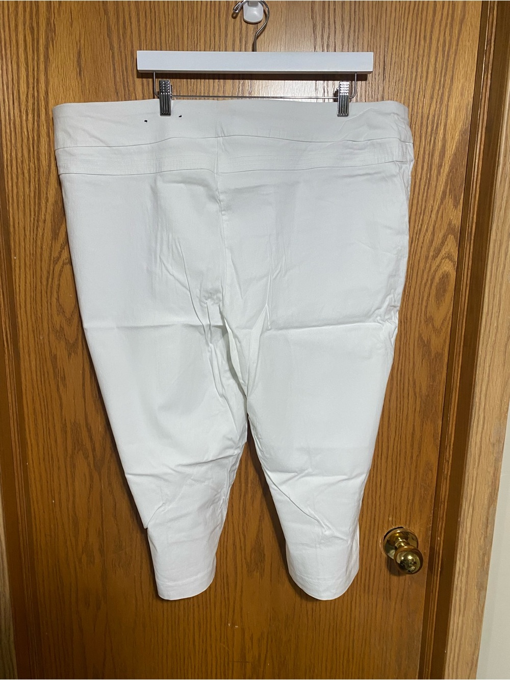 Plus size pull on capris - Picture 5 of 5